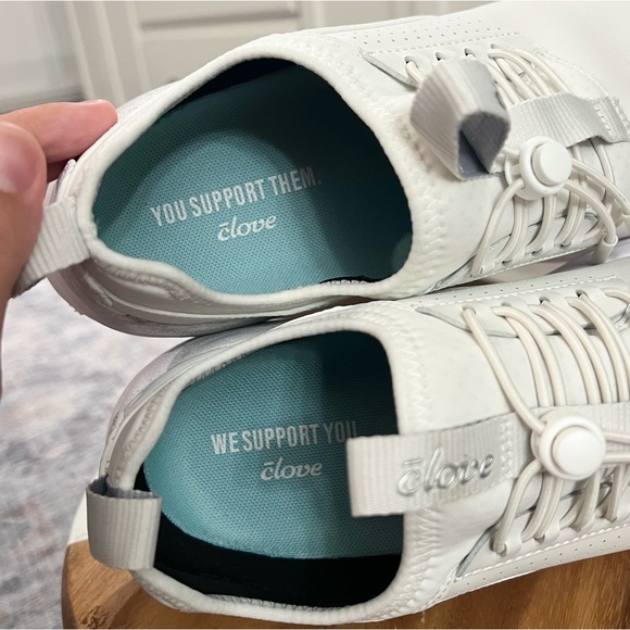 Clove Shoes Like New Clove Brilliant White Classic Nursing Shoes